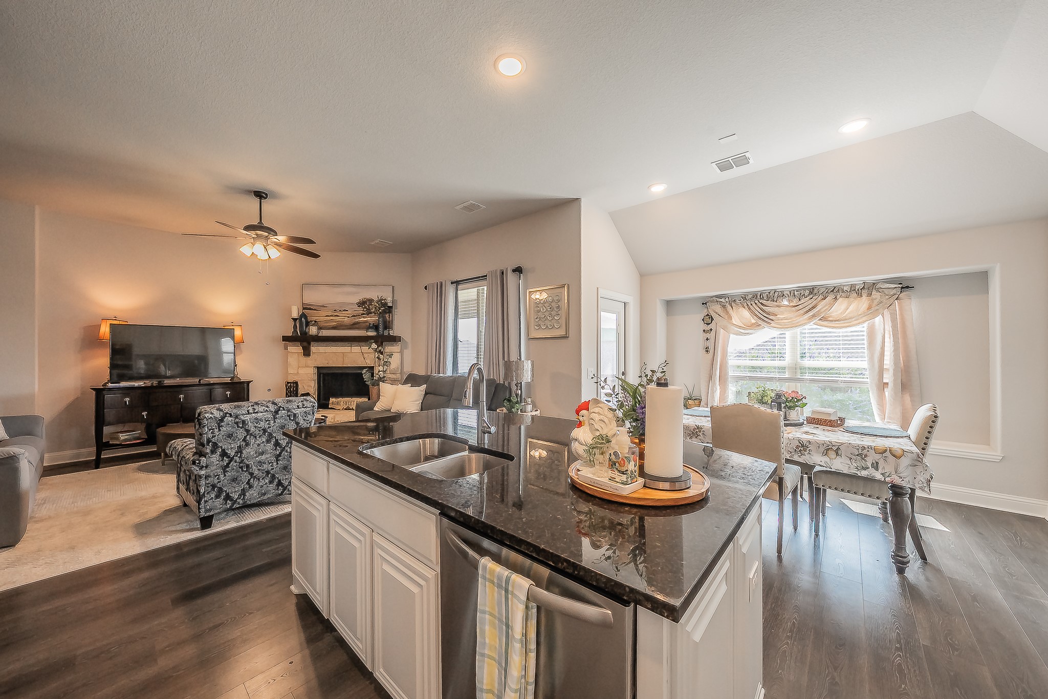 1036 Kingston Drive Godley TX 76044