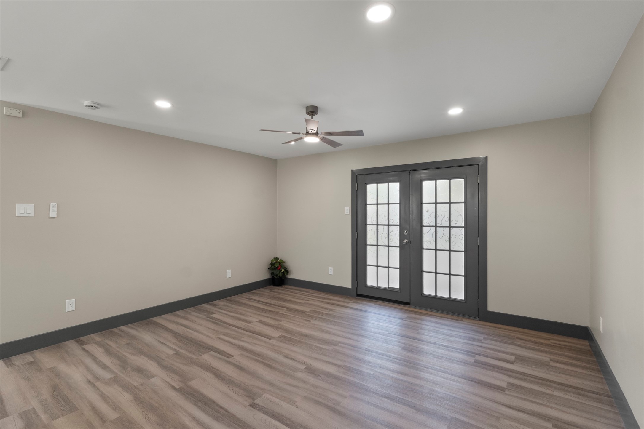 1006 Shorehaven Drive Garland TX 75040
