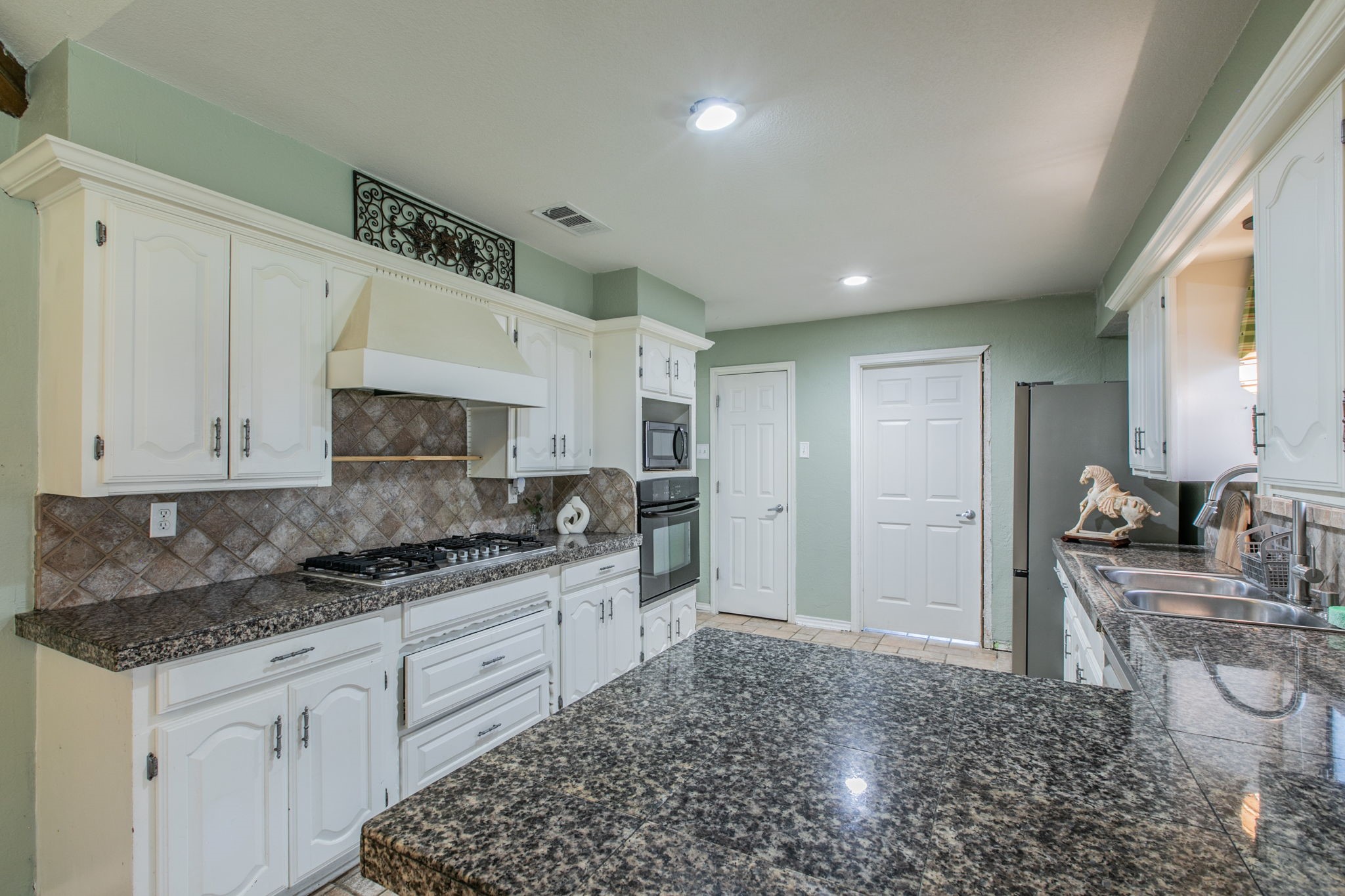 3302 Oxford Drive Rowlett TX 75088