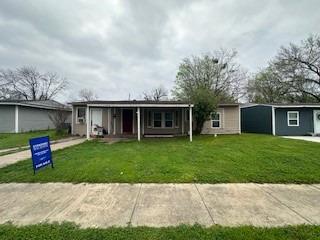 921 Indian Hills Drive Grand Prairie TX 75051