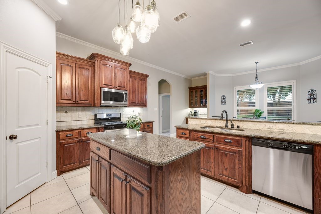 1613 Woodlawn Avenue Royse City TX 75189