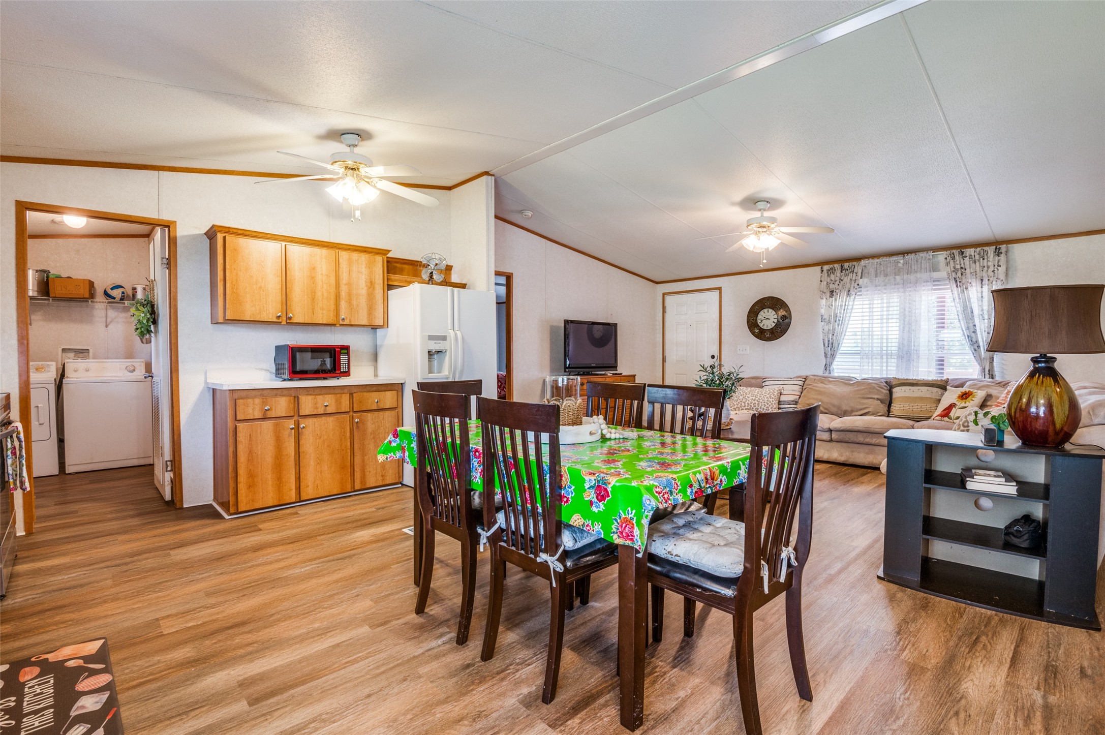 9121 NE County Road 2170 Powell TX 75153