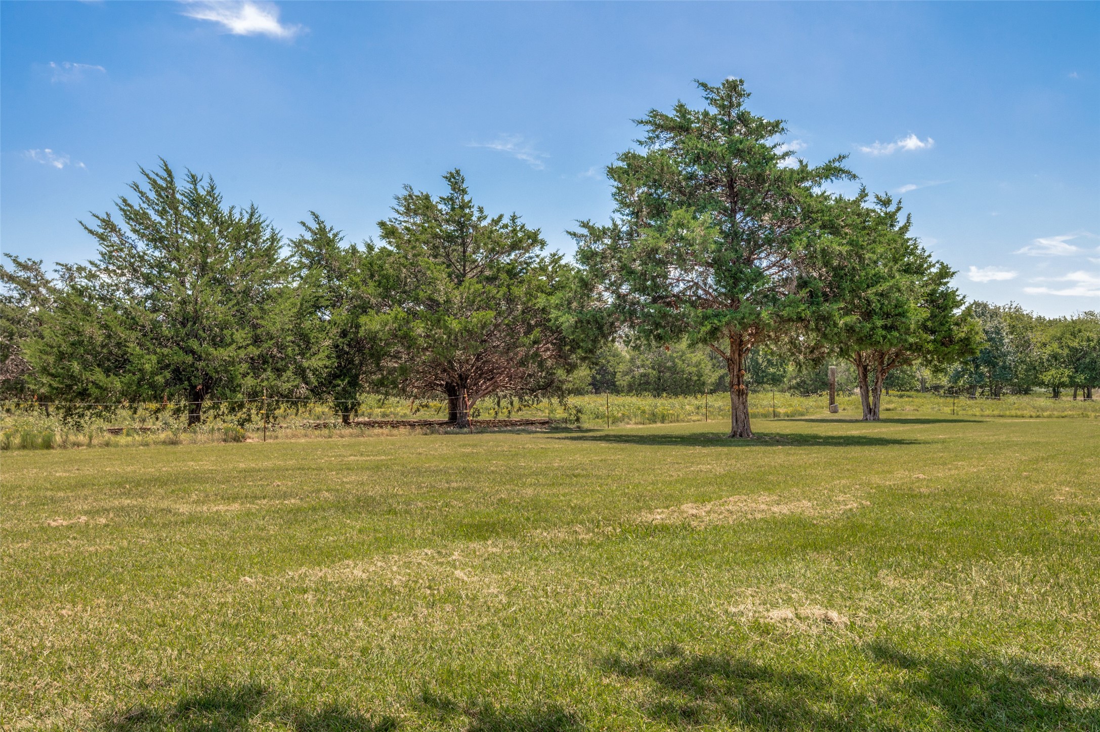 9121 NE County Road 2170 Powell TX 75153