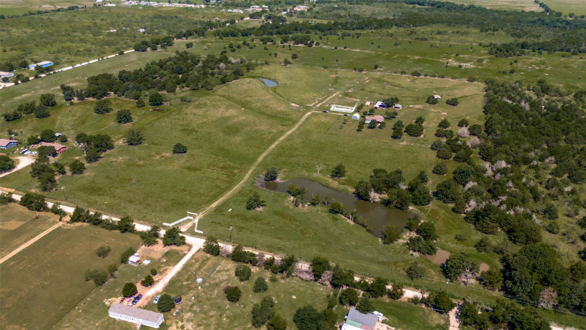 9121 NE County Road 2170 Powell TX 75153