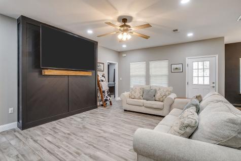 409 Titus Drive Springtown TX 76082