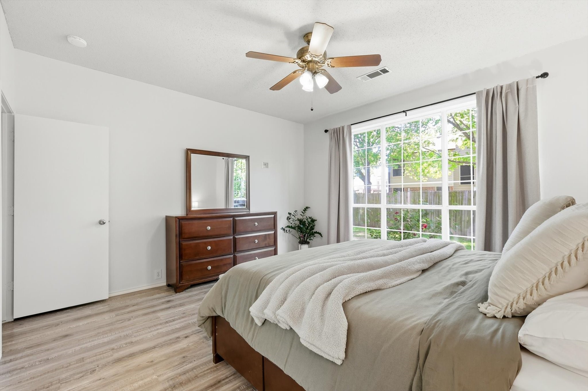 239 High Pointe Lane Cedar Hill TX 75104