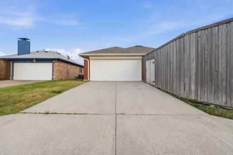 2525 Crooked Creek Mesquite TX 75181