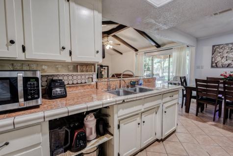509 E Phillips Court Grand Prairie TX 75051