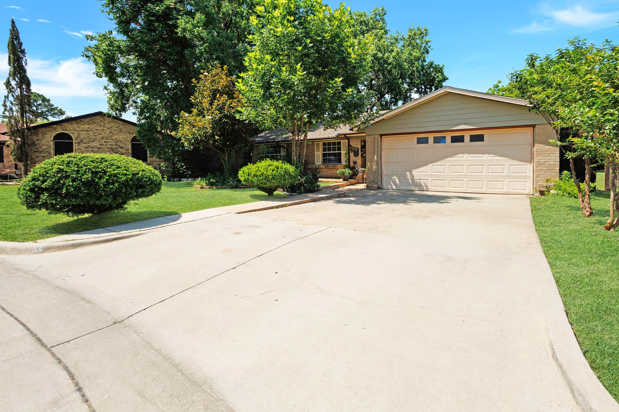 509 E Phillip Court Grand Prairie TX 75051