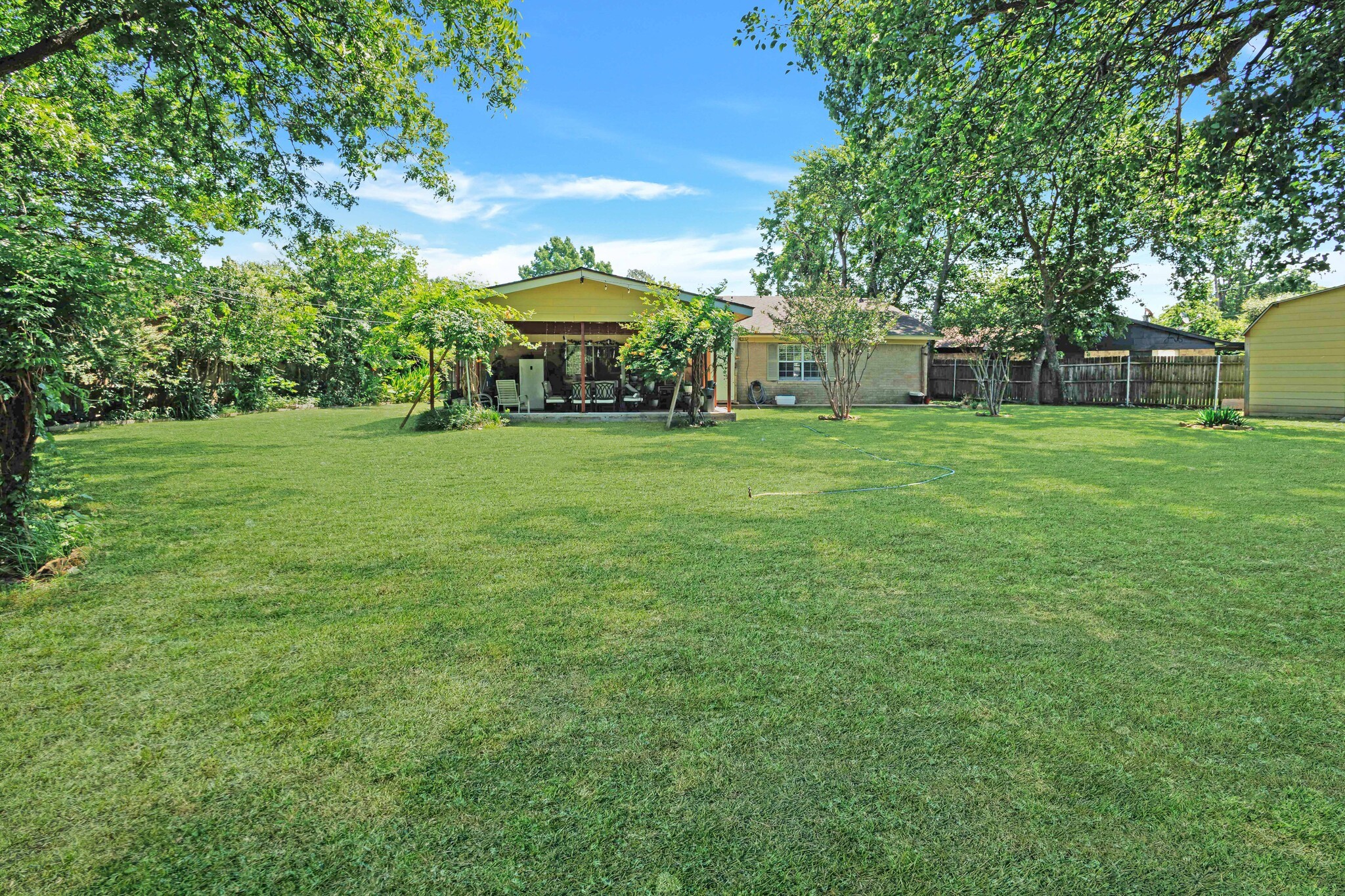 509 E Phillip Court Grand Prairie TX 75051