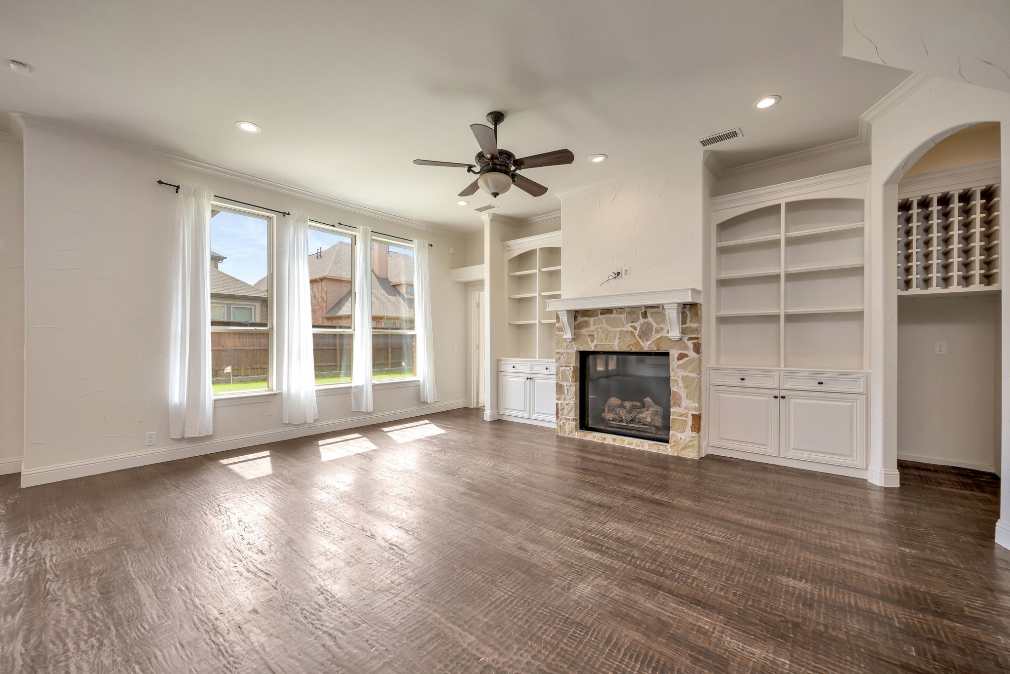 1120 Claire Street Lantana TX 76226