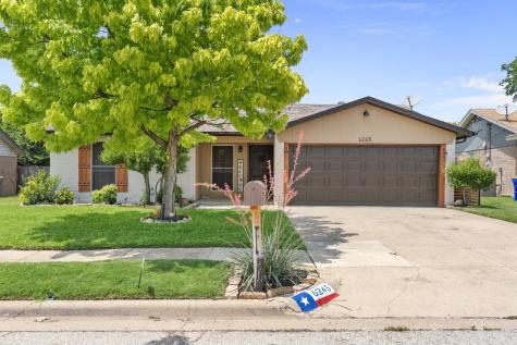 6245 Stardust Drive S Watauga TX 76148