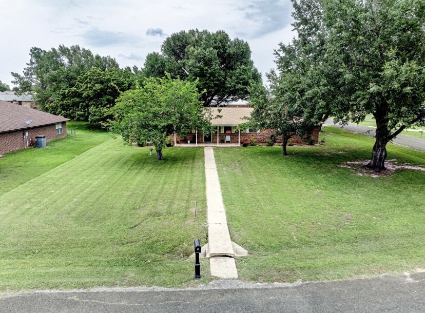 324 Peachtree Street Fairfield TX 75840