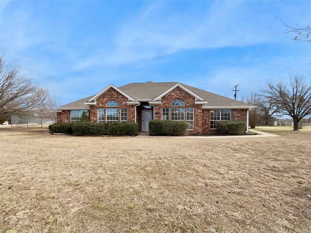 1010 S Clinton Lane Midlothian TX 76065