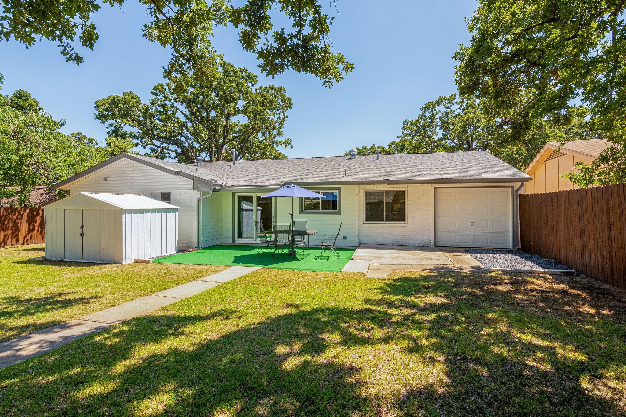 1044 Meadowbrook Drive Grapevine TX 76051
