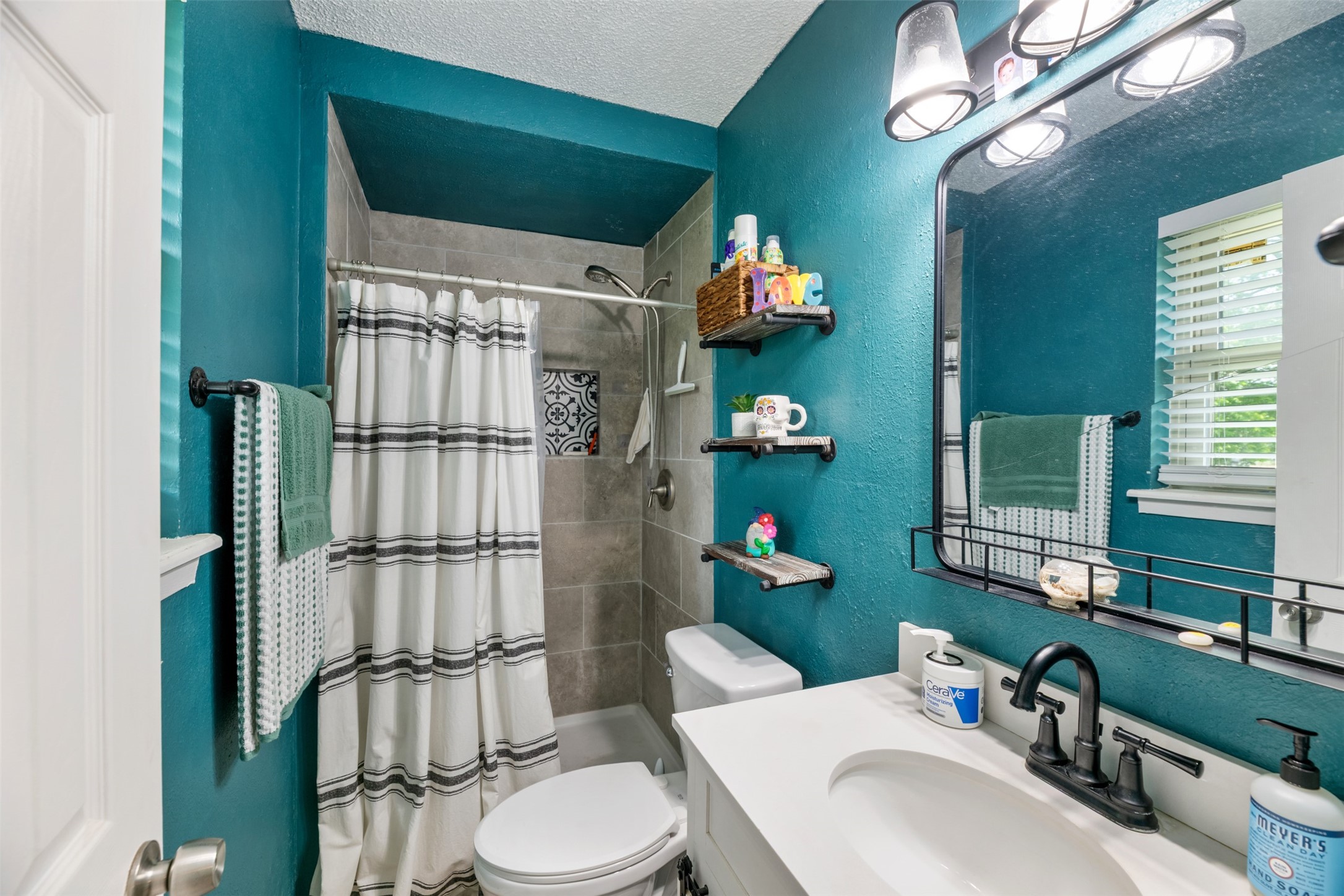 2268 Tanglewood Street Weatherford TX 76085