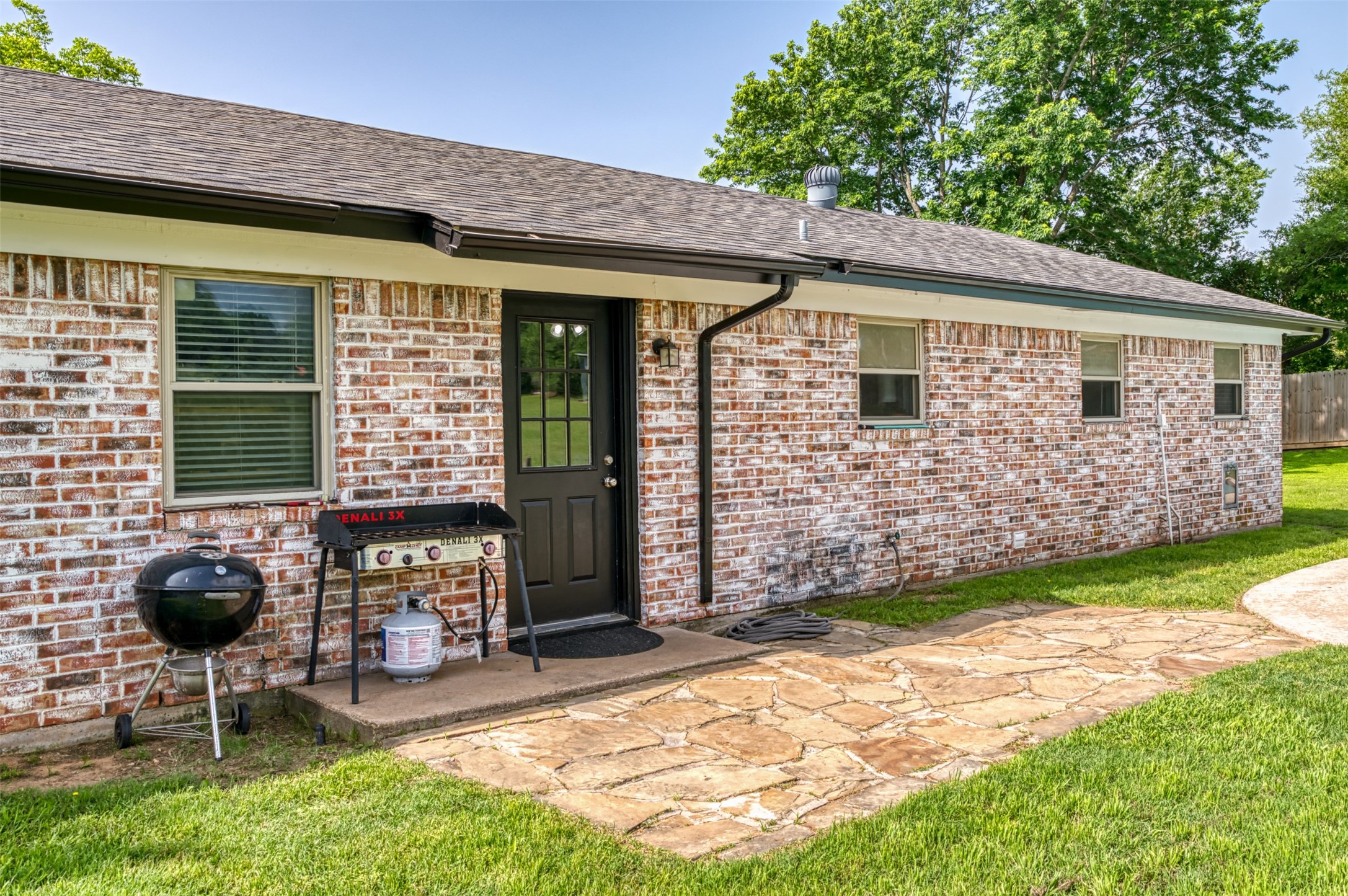 2268 Tanglewood Street Weatherford TX 76085
