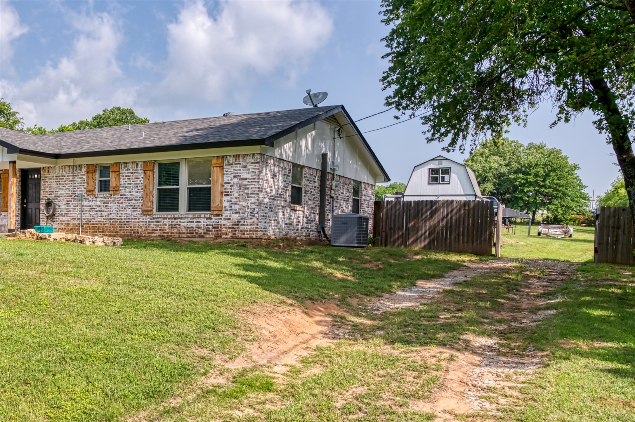 2268 Tanglewood Street Weatherford TX 76085