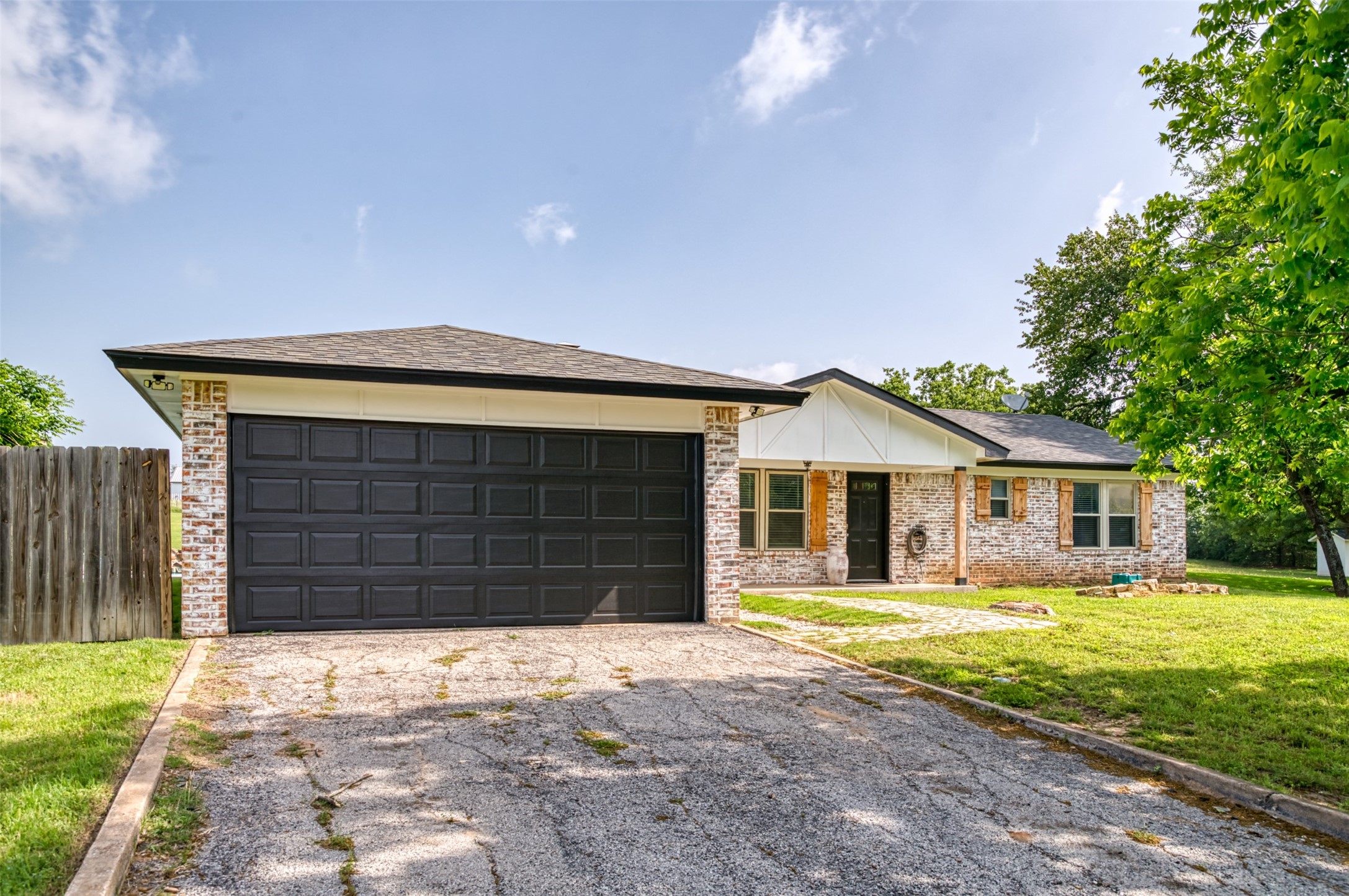 2268 Tanglewood Street Weatherford TX 76085