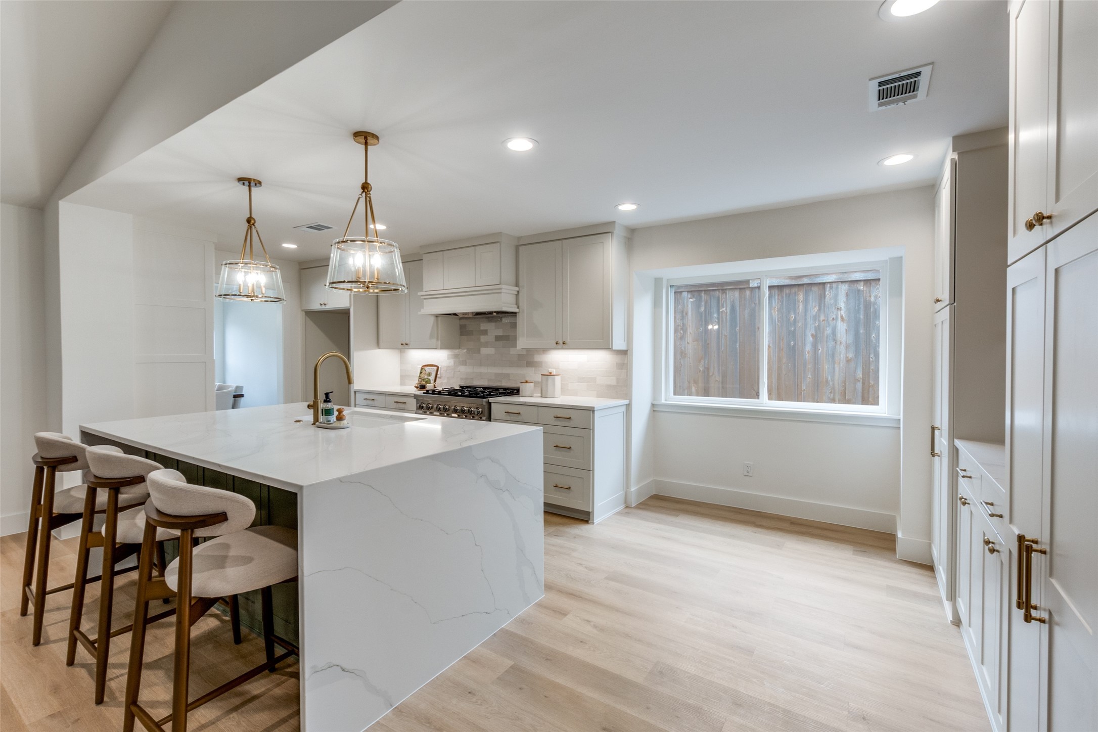 9406 Arborhill Drive Dallas TX 75243