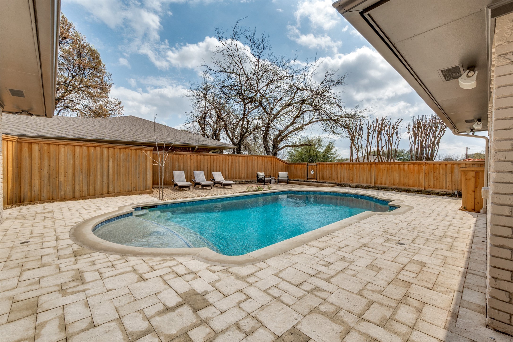 9406 Arborhill Drive Dallas TX 75243