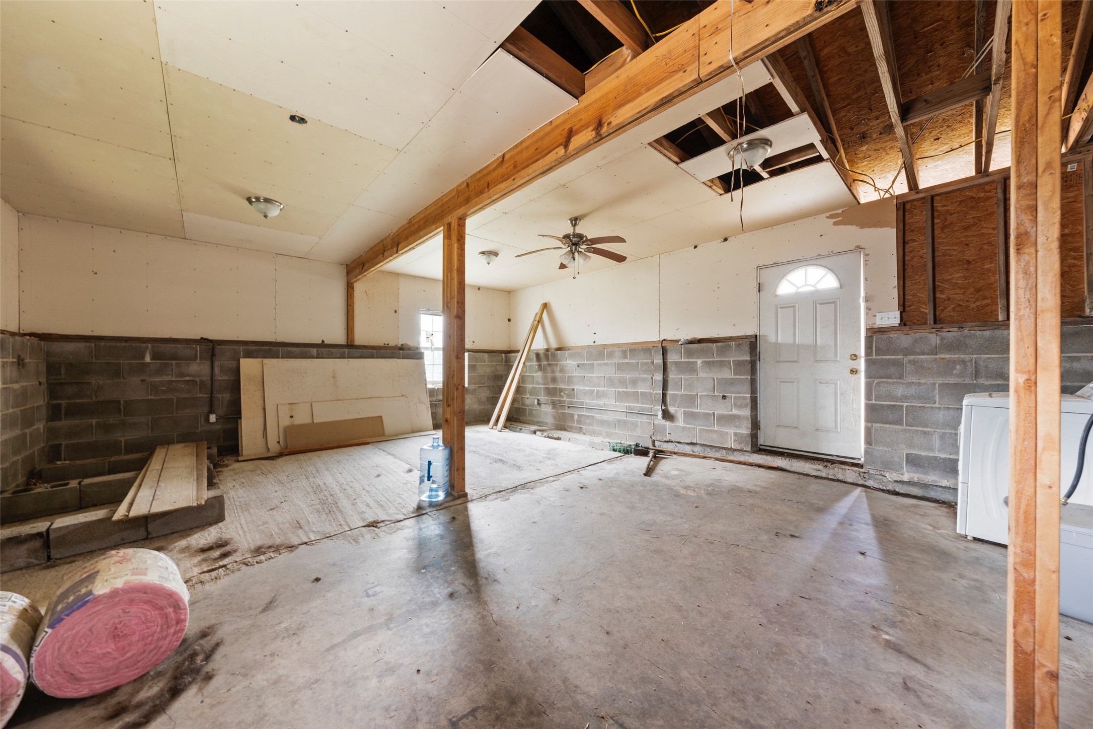 301 N Commerce Street Mart TX 76664