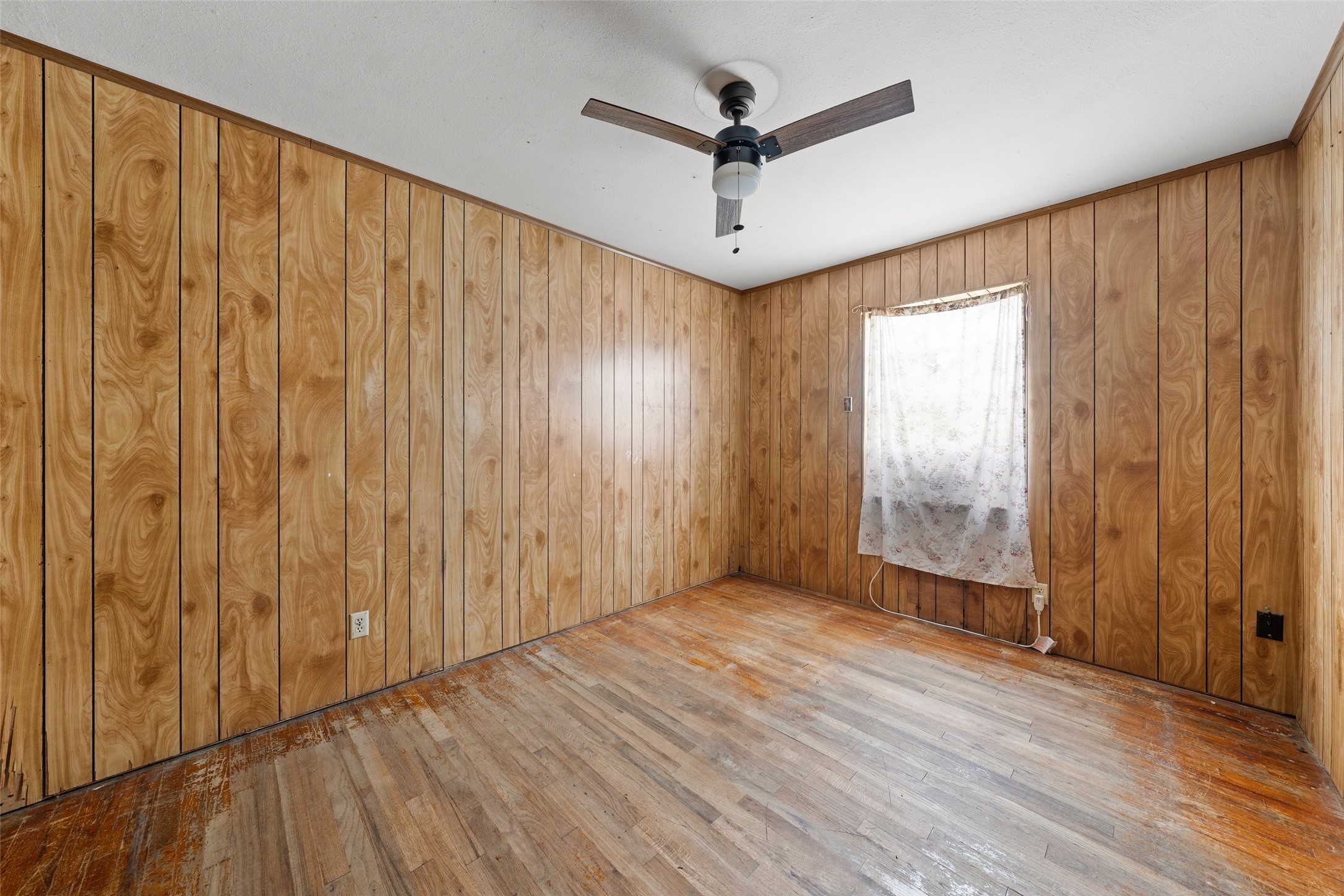 301 N Commerce Street Mart TX 76664