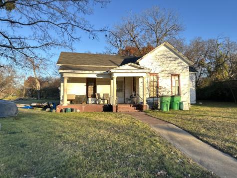 812 Buck Street Gainesville TX 76240