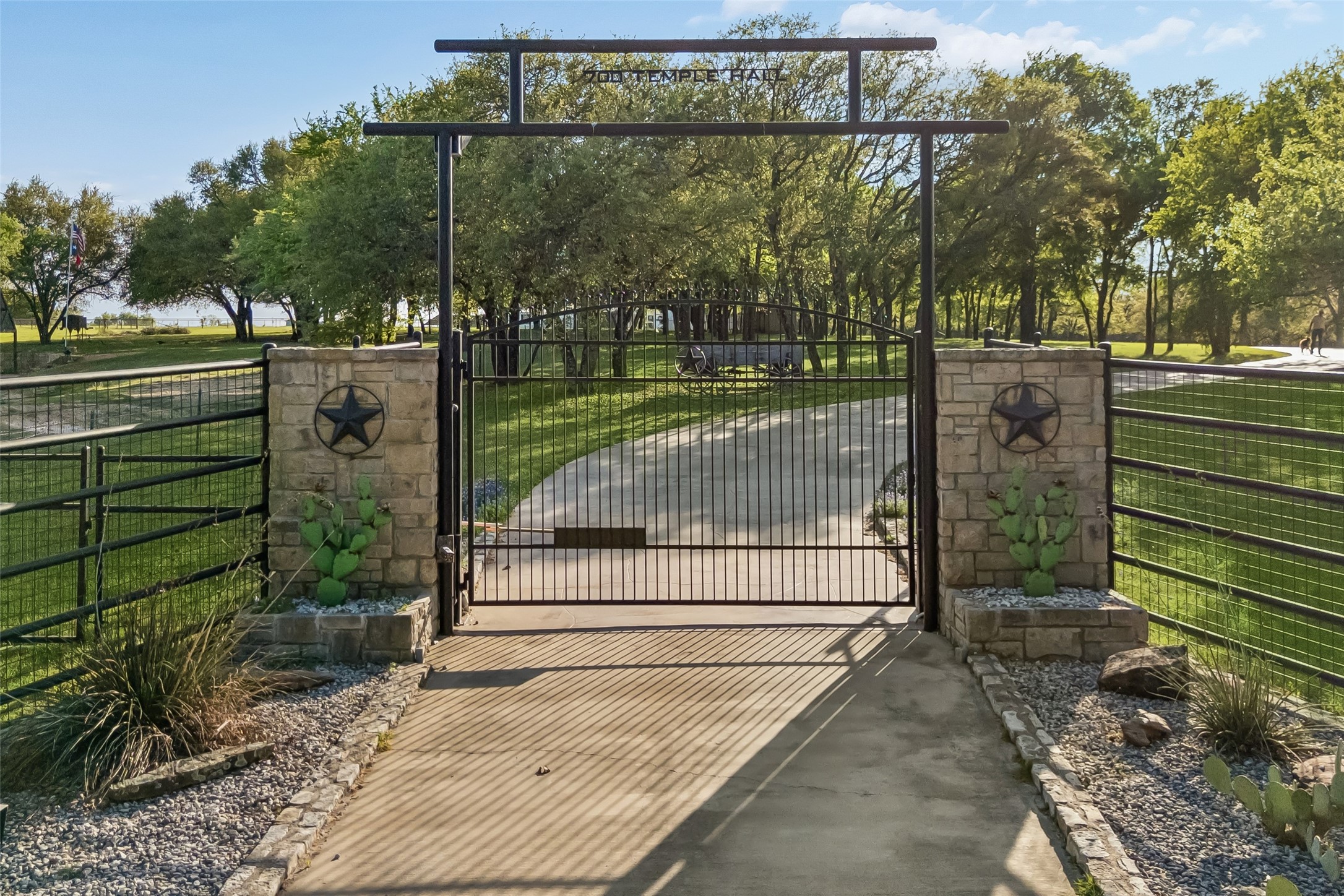 700 Temple Hall Highway Granbury TX 76049