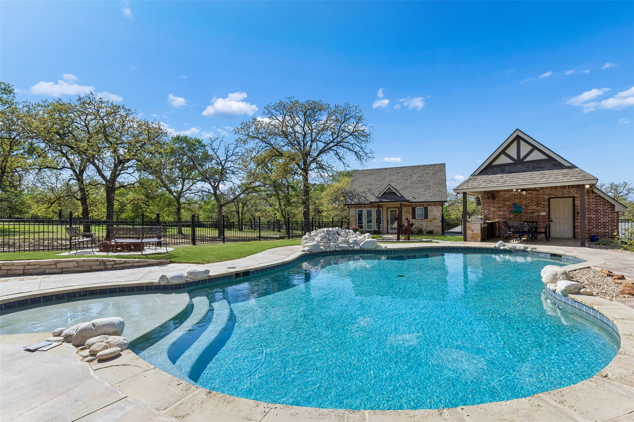 700 Temple Hall Highway Granbury TX 76049