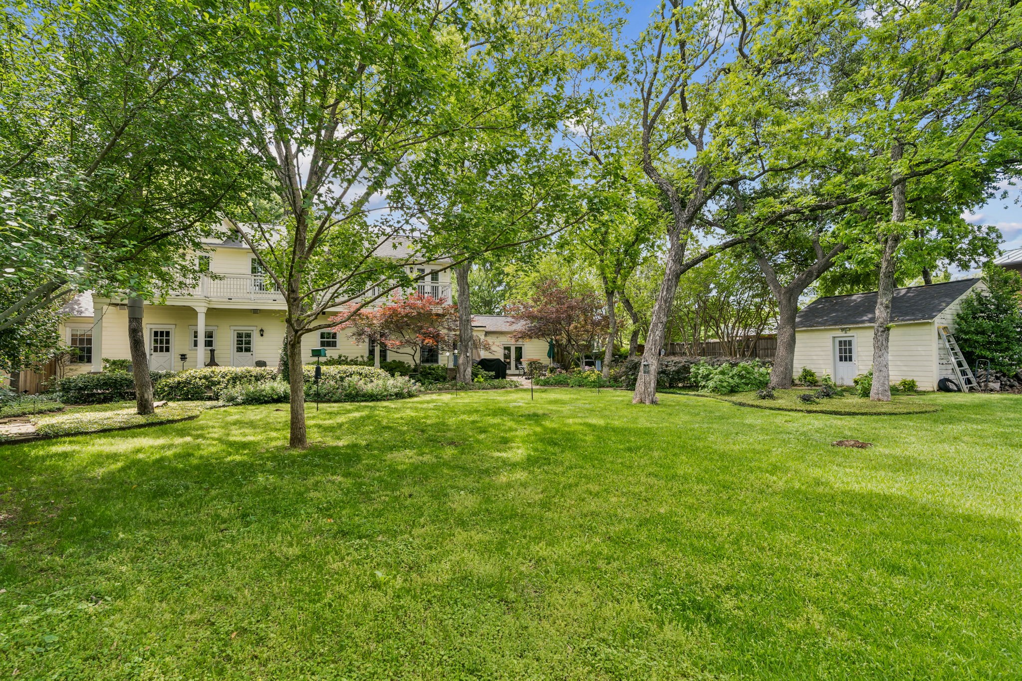 8212 Midway Road Dallas TX 75209