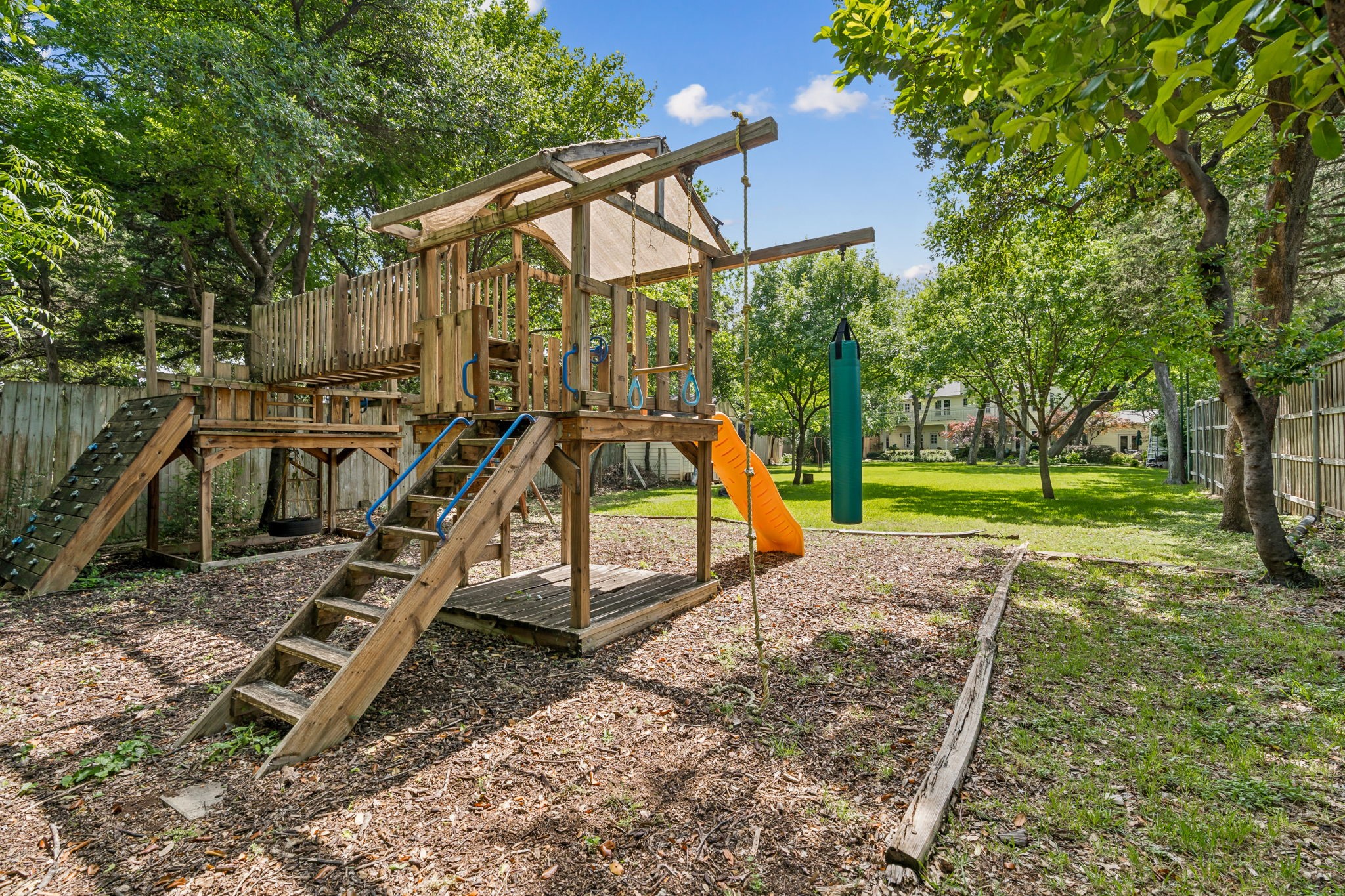 8212 Midway Road Dallas TX 75209