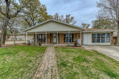 3907 Woodbury Court Arlington TX 76017