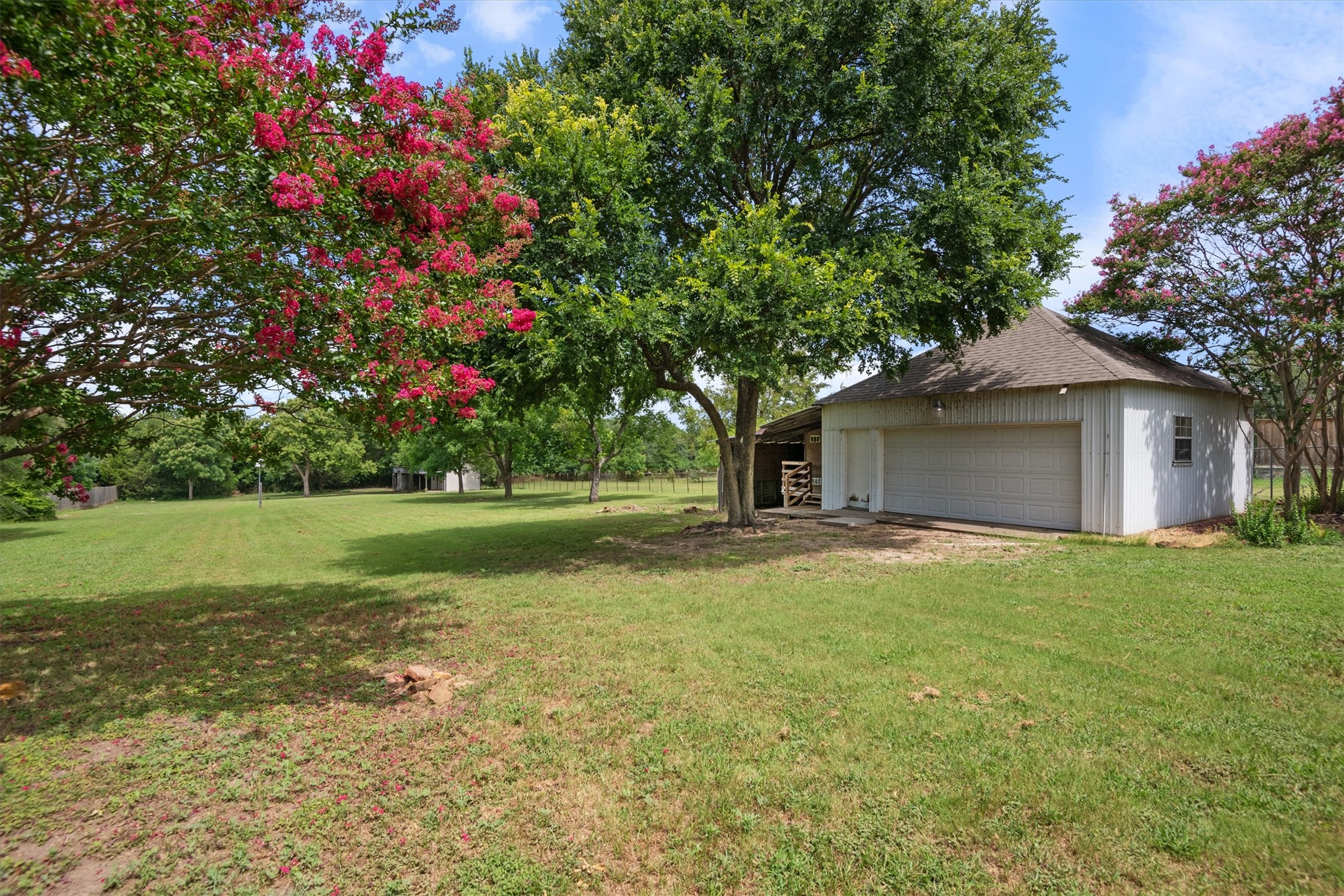 529 N Grand Avenue Waxahachie TX 75165