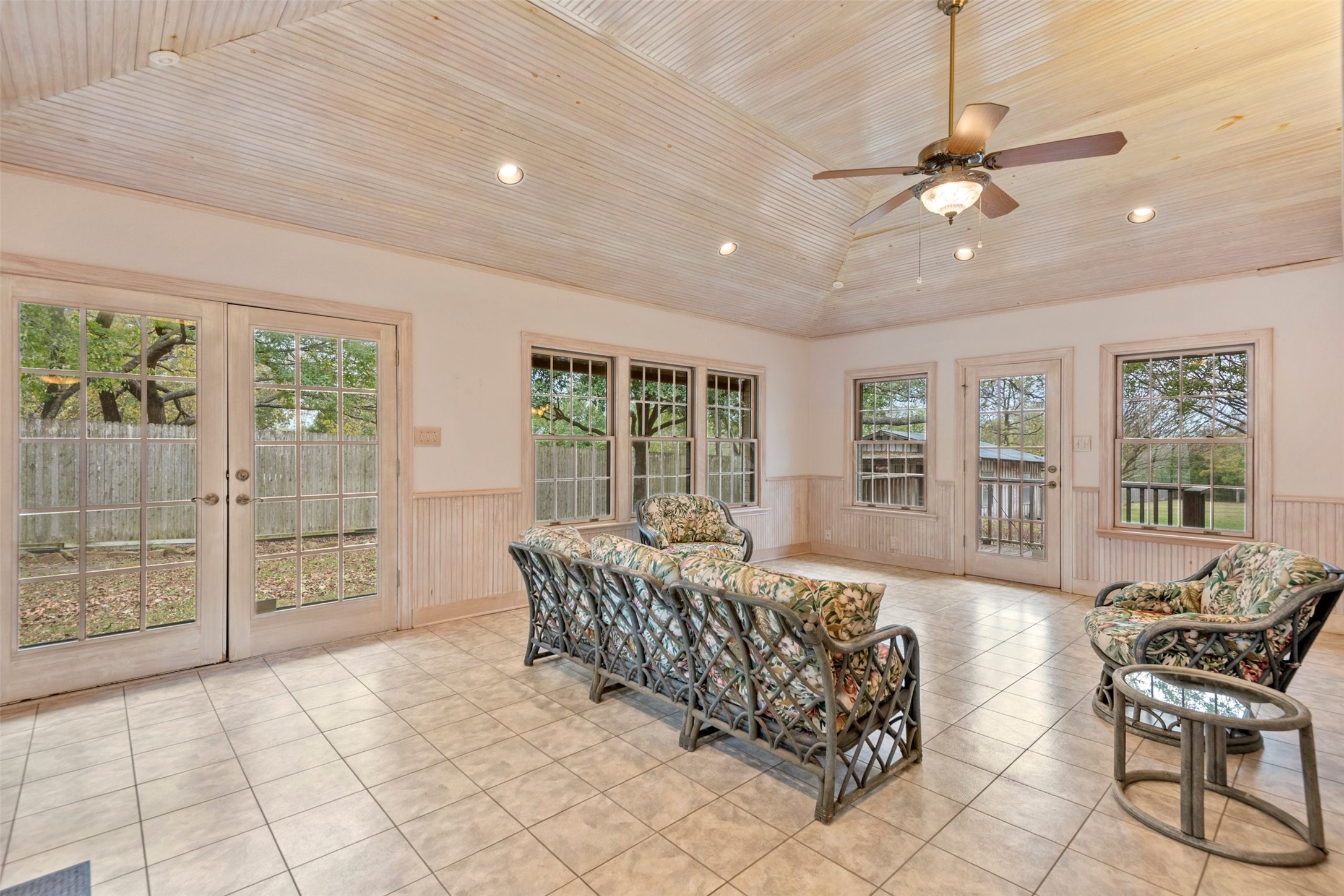 529 N Grand Avenue Waxahachie TX 75165