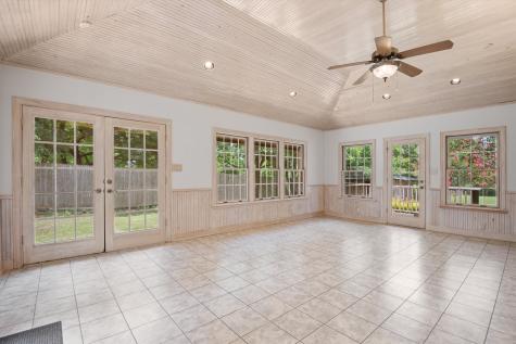 529 N Grand Avenue Waxahachie TX 75165