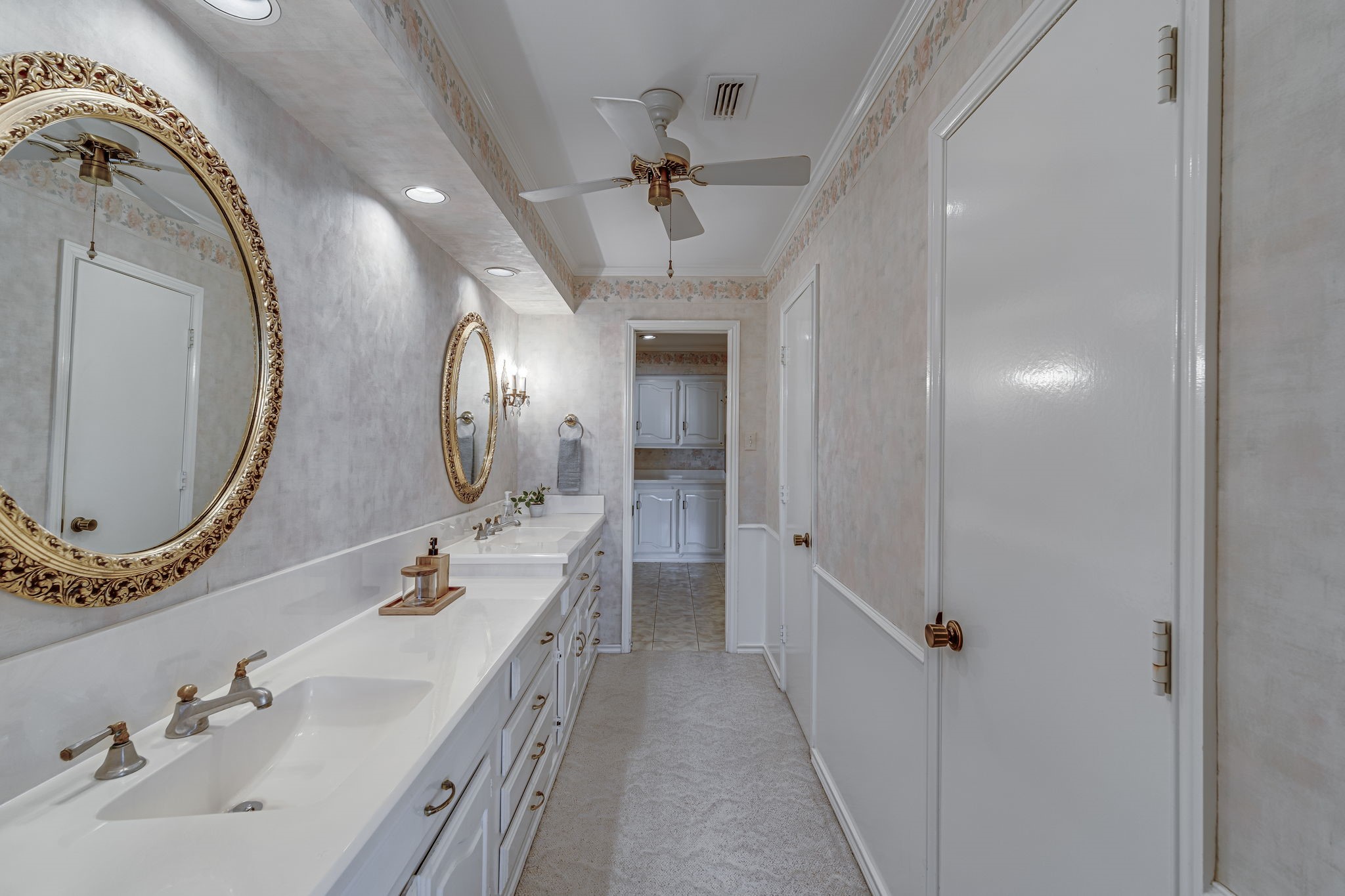 529 N Grand Avenue Waxahachie TX 75165