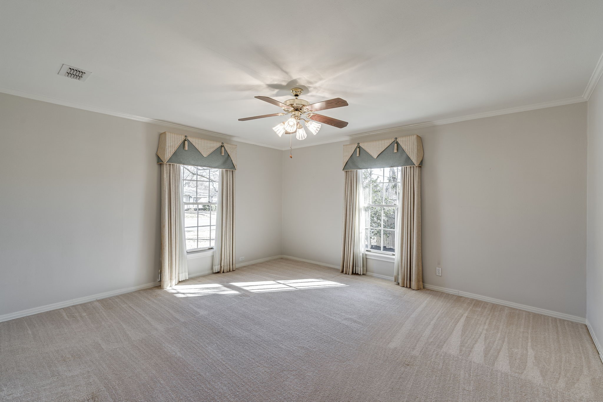 529 N Grand Avenue Waxahachie TX 75165