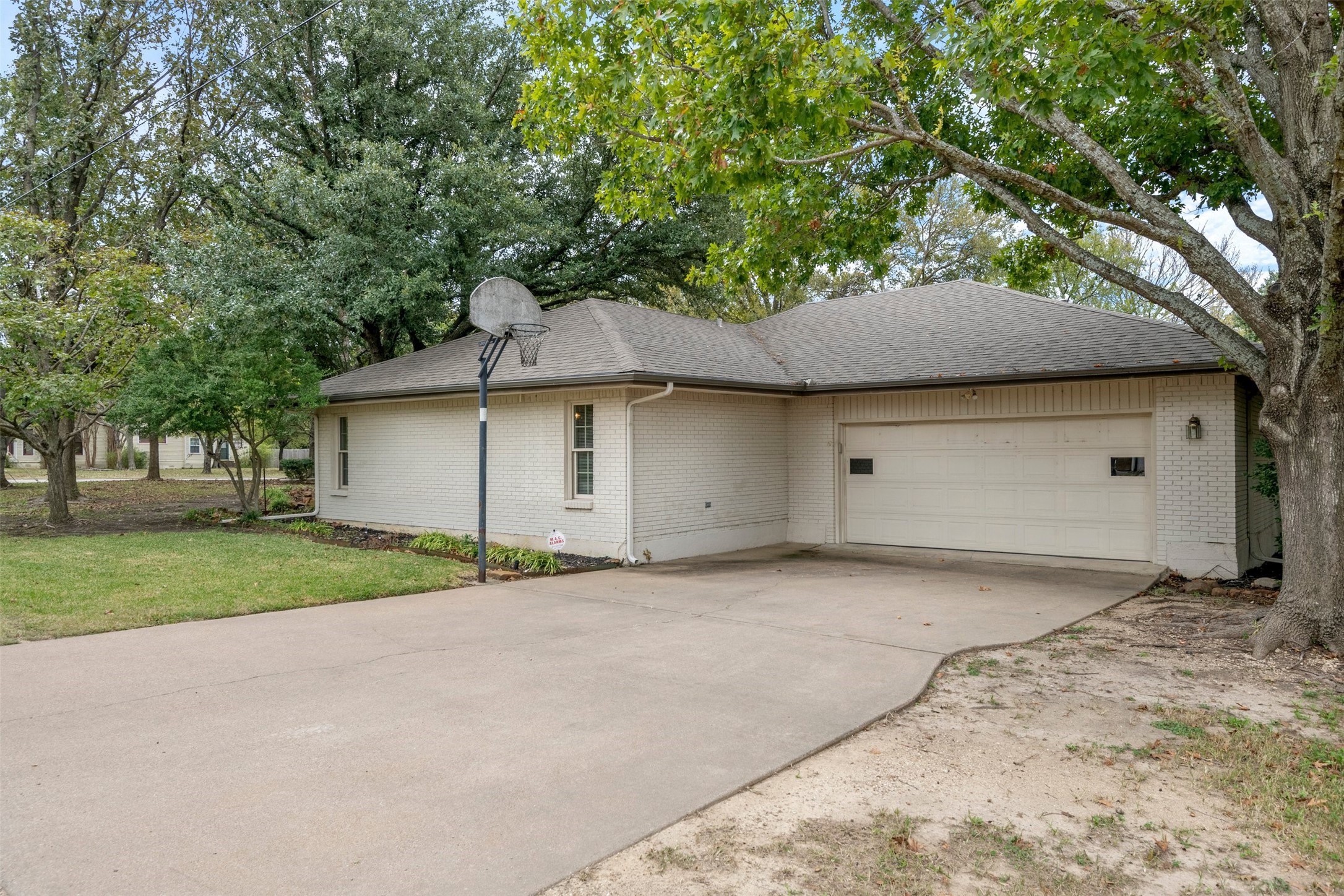 529 N Grand Avenue Waxahachie TX 75165