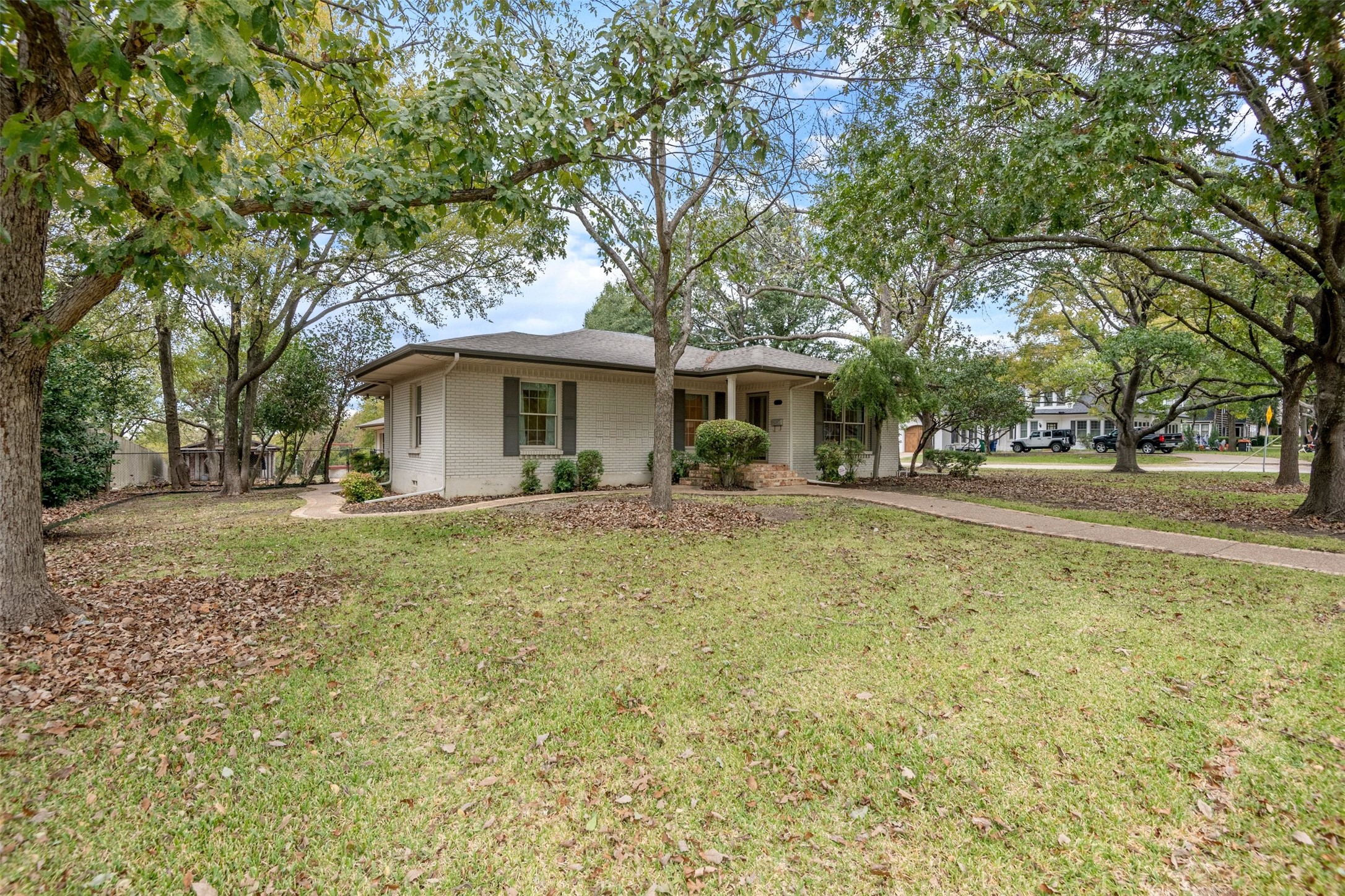 529 N Grand Avenue Waxahachie TX 75165