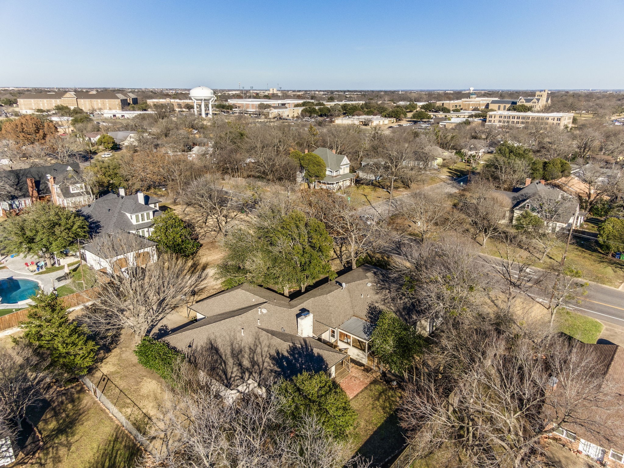 529 N Grand Avenue Waxahachie TX 75165