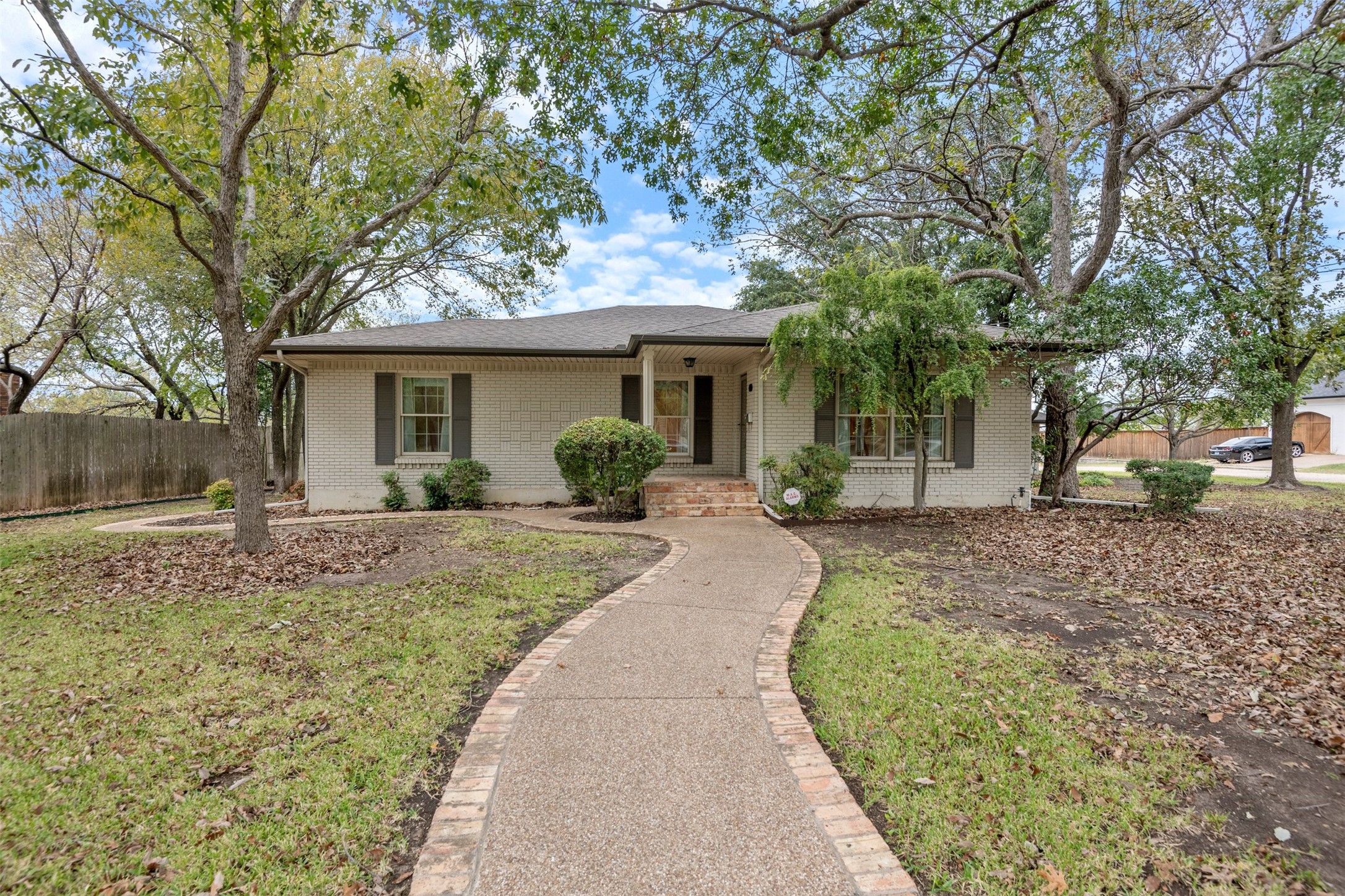 529 N Grand Avenue Waxahachie TX 75165