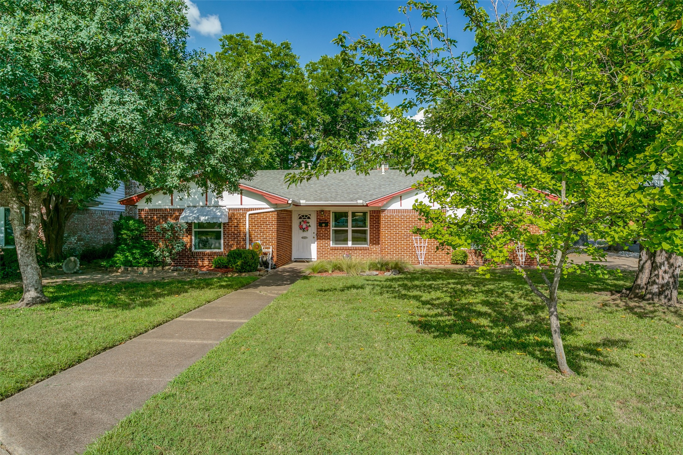 3048 Jan Court Irving TX 75060