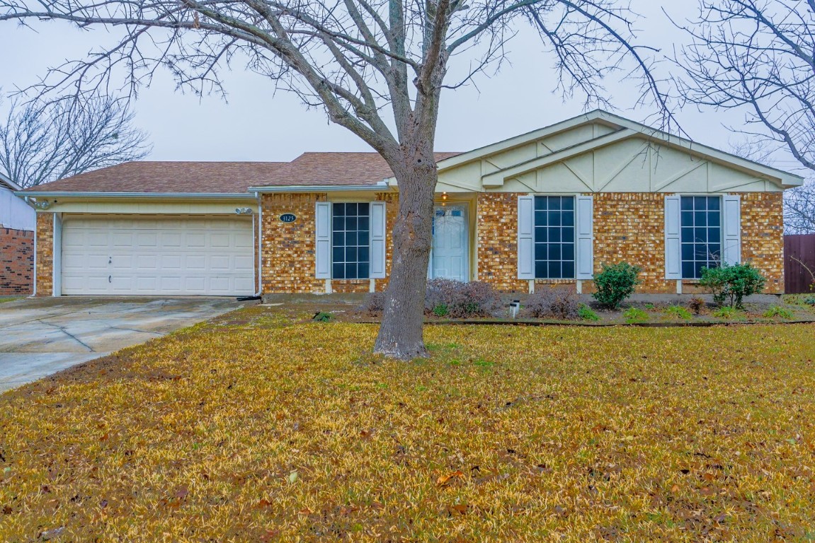 3125 Lisetta Street Grand Prairie TX 75052