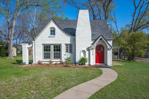 119 E High Street Grand Saline TX 75140