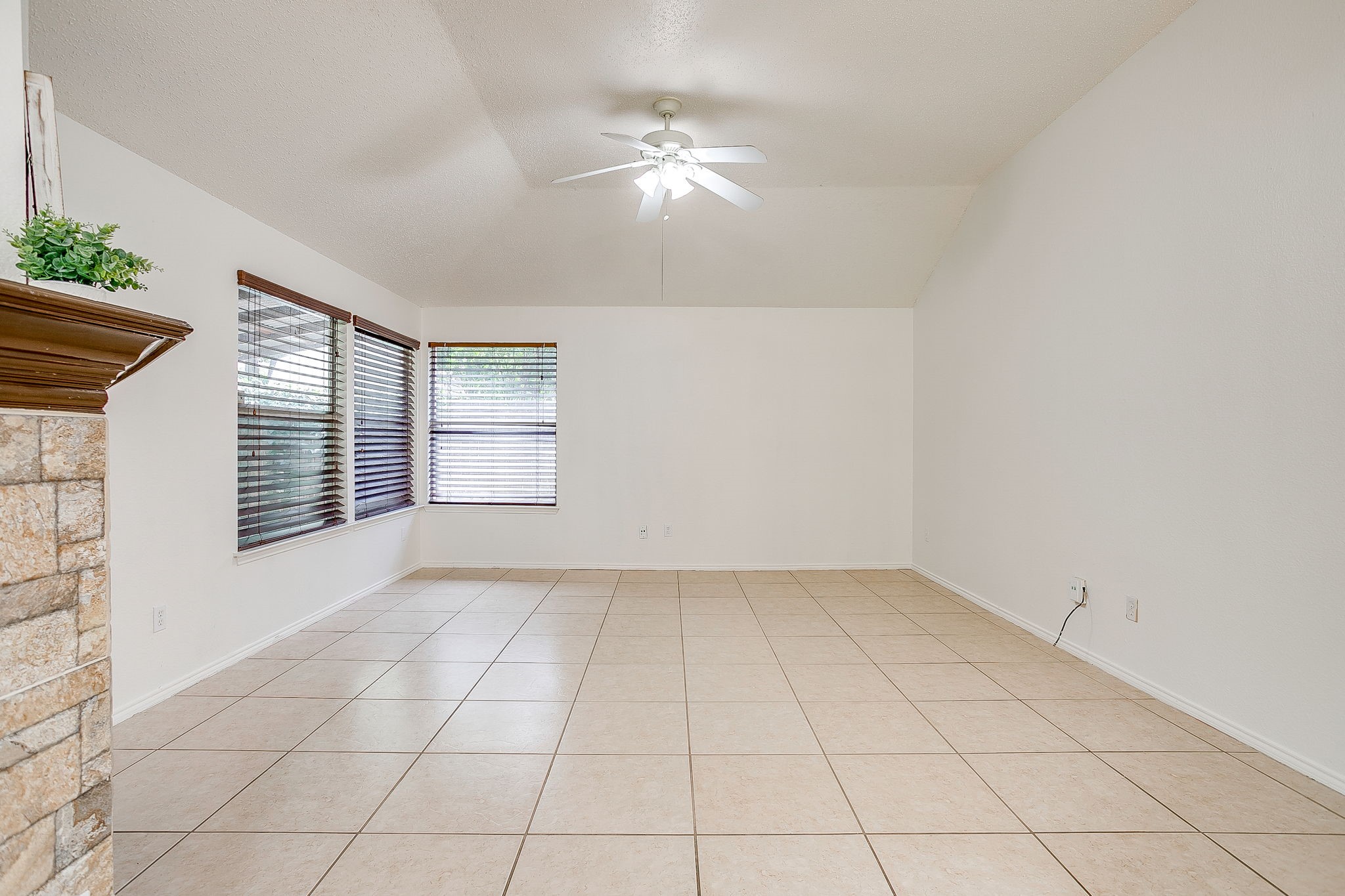 1104 Angel Fire Lane Arlington TX 76001