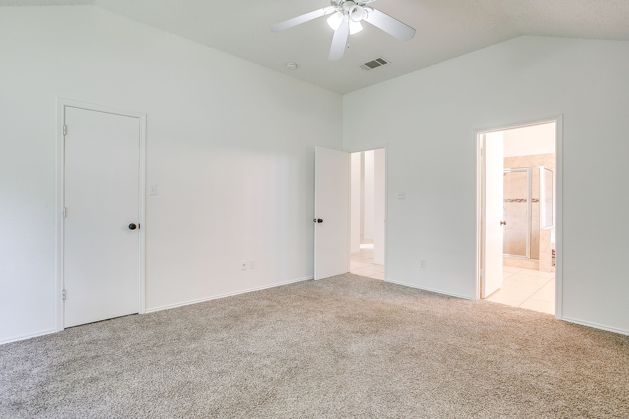 1104 Angel Fire Lane Arlington TX 76001