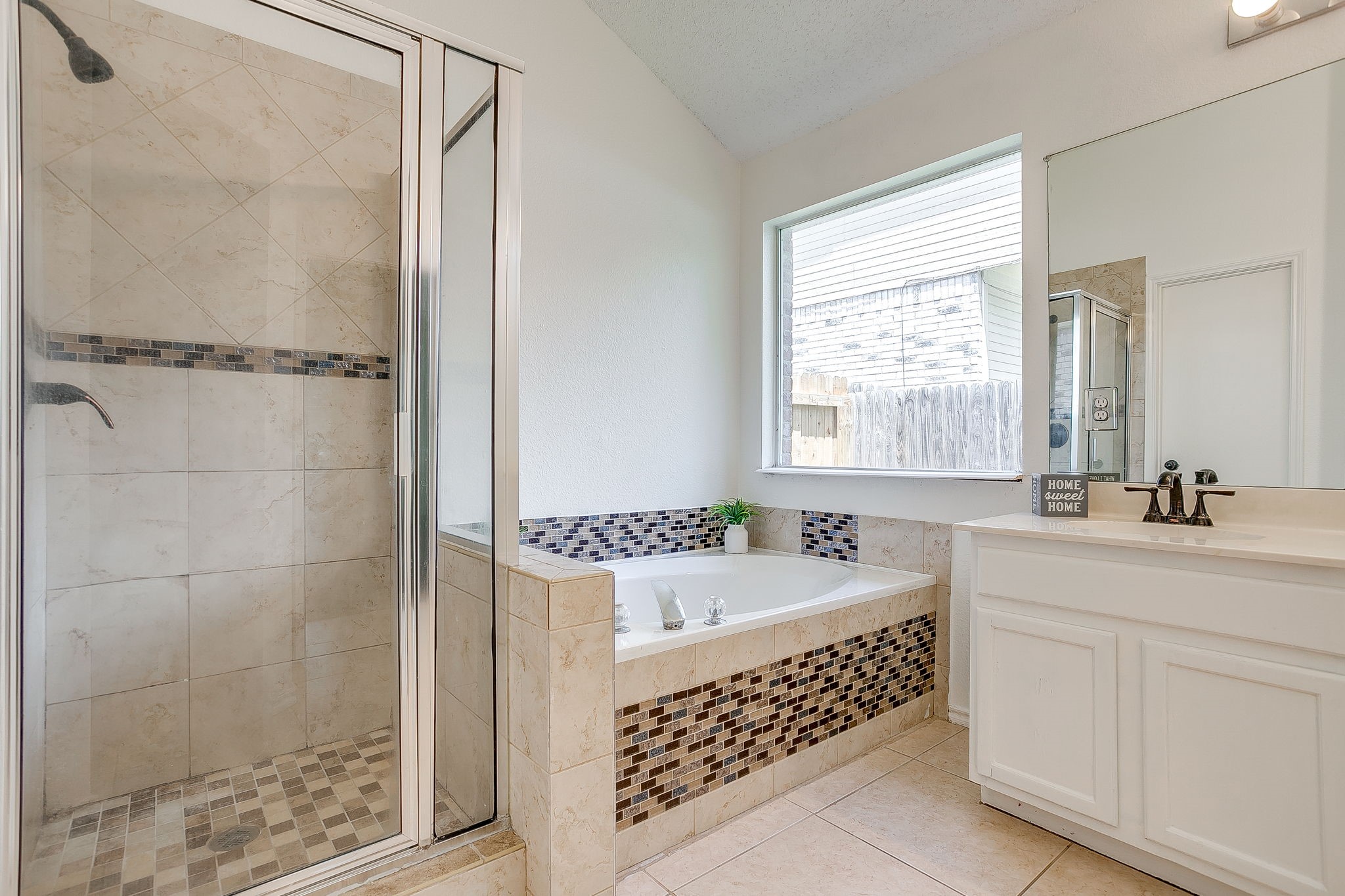 1104 Angel Fire Lane Arlington TX 76001