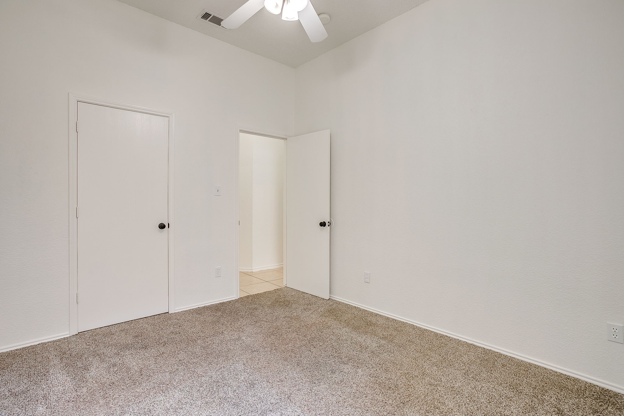 1104 Angel Fire Lane Arlington TX 76001