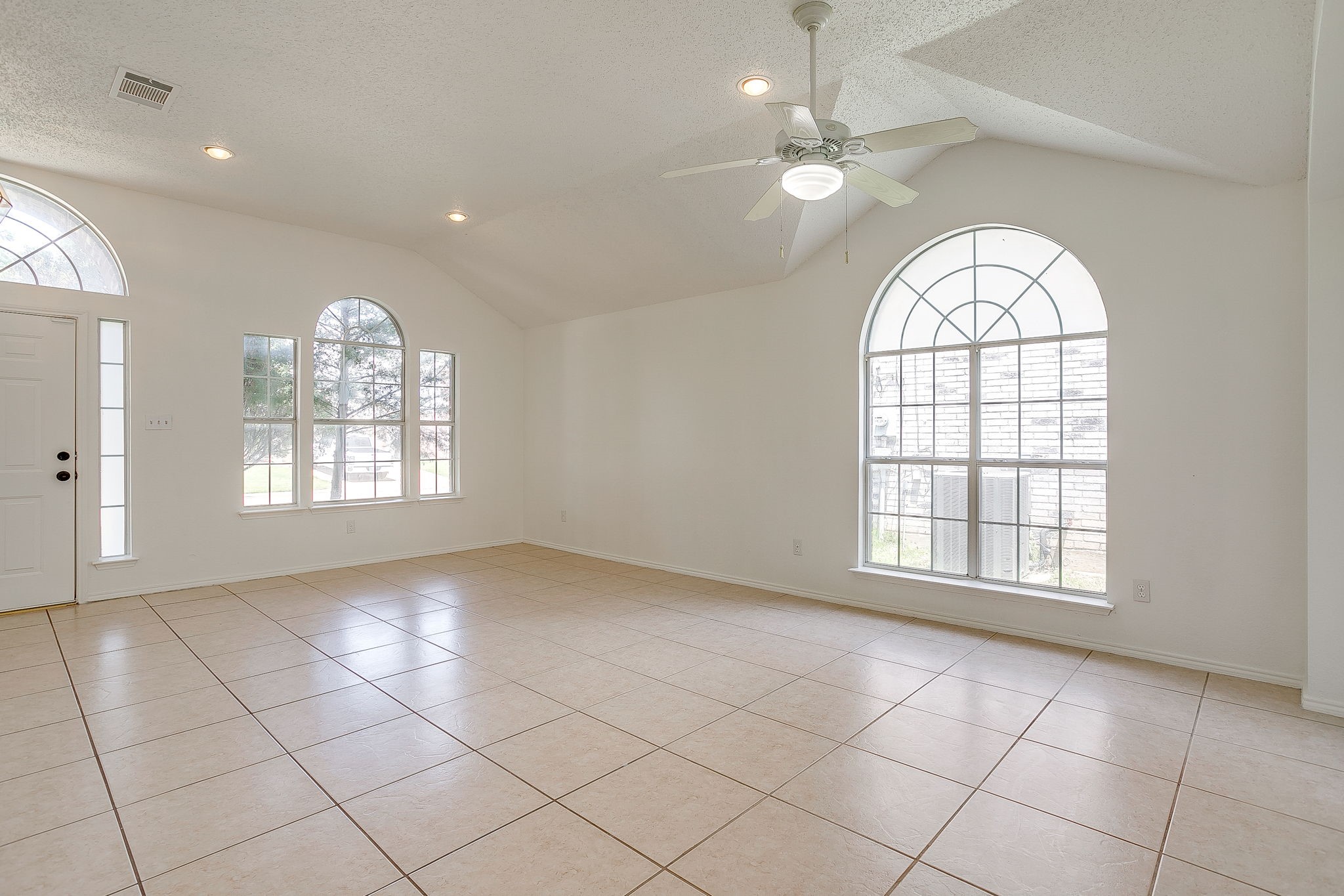 1104 Angel Fire Lane Arlington TX 76001